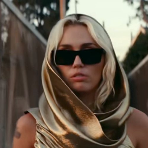 “Flowers”: o hit de Miley que virou hino de autocuidado e dominou o rádio.